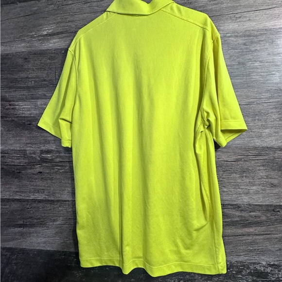 Nike DriFit Golf Men's Vibrant Lime Yellow Polo Shirt - Picture 2 of 7
